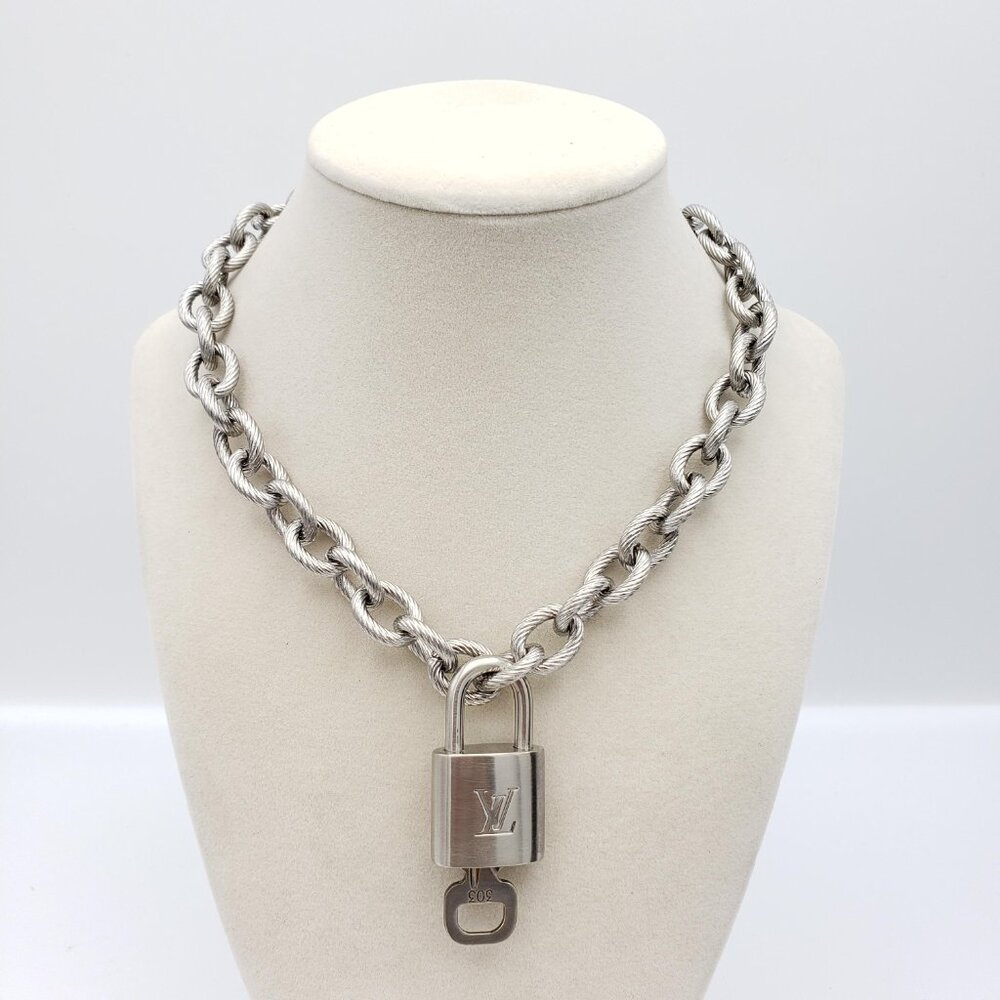 Authentic Louis Vuitton Padlock w/Unbranded Stainless Steel Plated Silver Chain